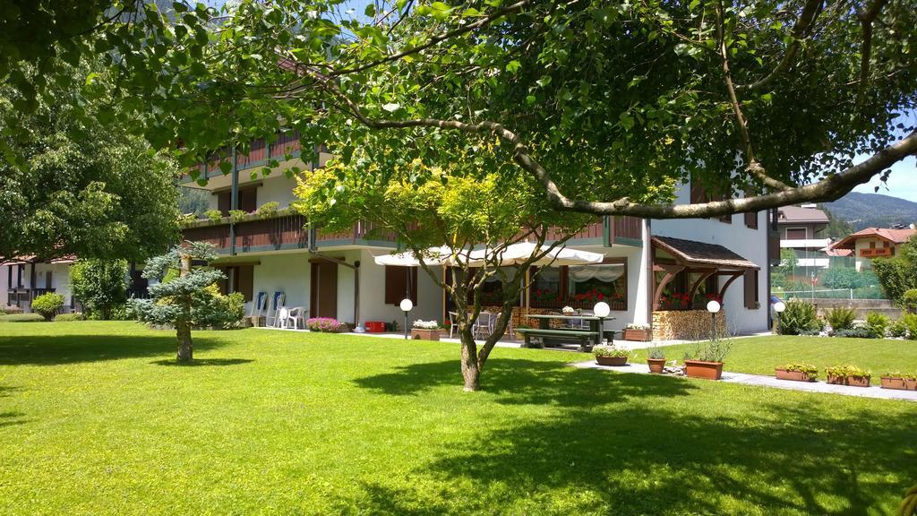 LA FELCE B&B Hotel Carisolo Exterior foto