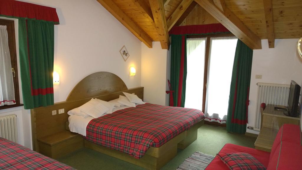 LA FELCE B&B Hotel Carisolo Zimmer foto