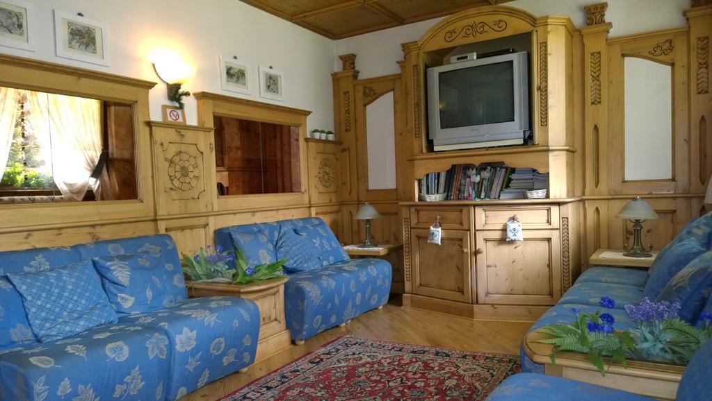 LA FELCE B&B Hotel Carisolo Exterior foto